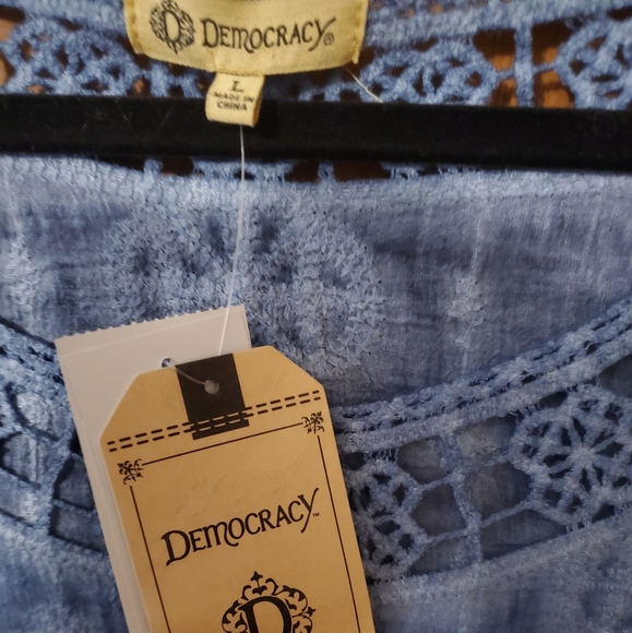 Democracy Blouse NWT - Picture 3 of 3